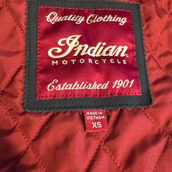 Indian Motorcycles Women’s Bomber Jacket Size XS Red Quilted Lining NWOT - Picture 3 of 4